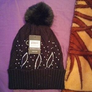 Embellished Fashionable Fleeced-lined Pom Winter Hat